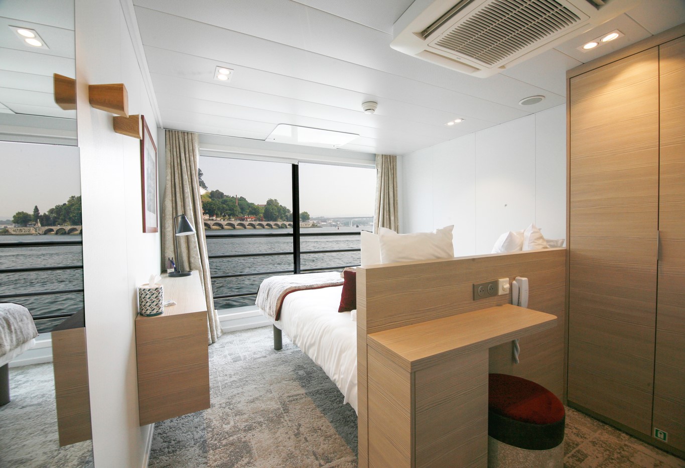 middle-deck