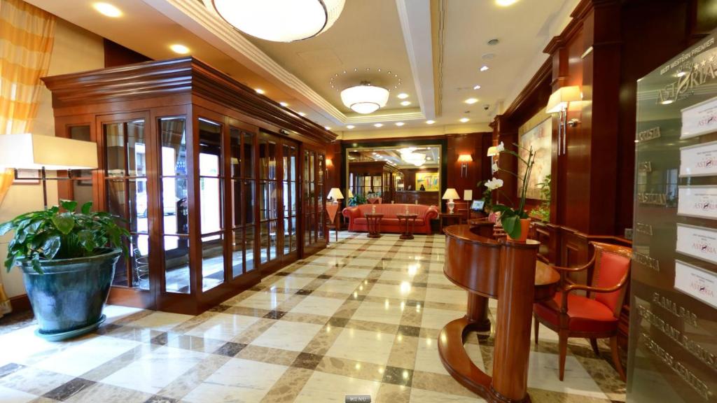 main-deck-cabin-on-the-ship