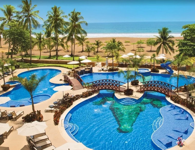 Croc’s Resort & Casino 4* Hotel - Central Pacific