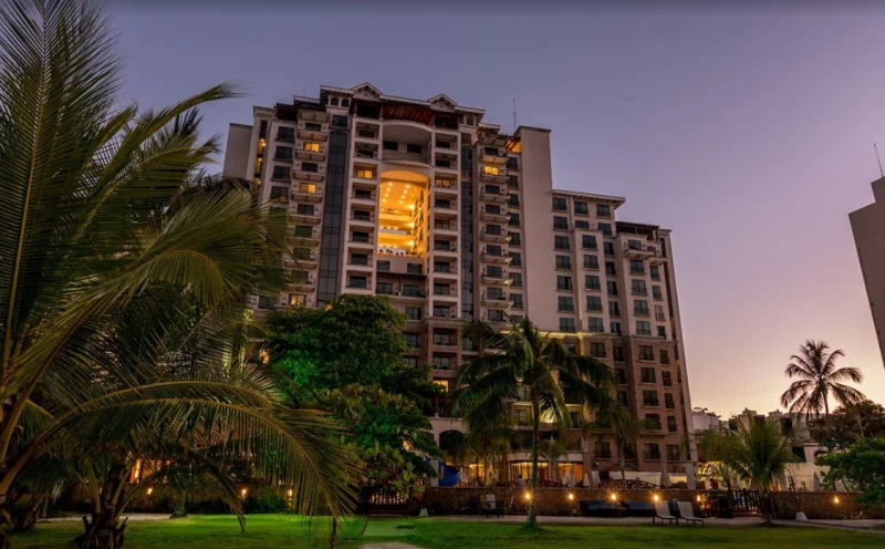 Croc’s Resort & Casino 4* Hotel - Central Pacific