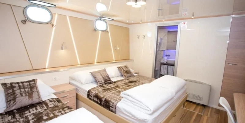 Cabine sur le pont inférieur