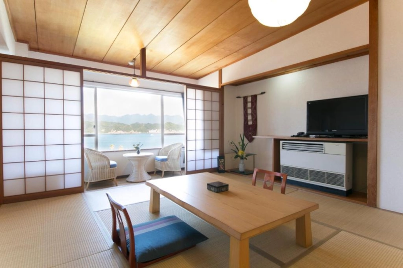 Kii Katsuura - Hanairodori-no-Yado Kayuu hotel 3*