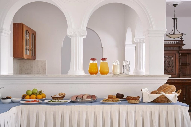 Terra Blue hotel 3* - Santorini