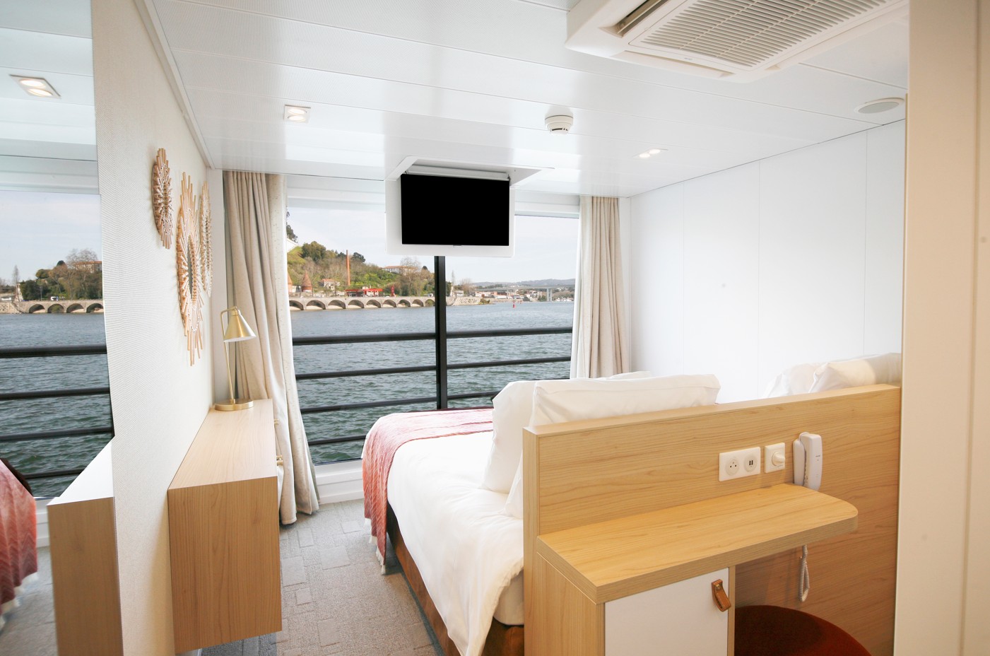 middle-deck